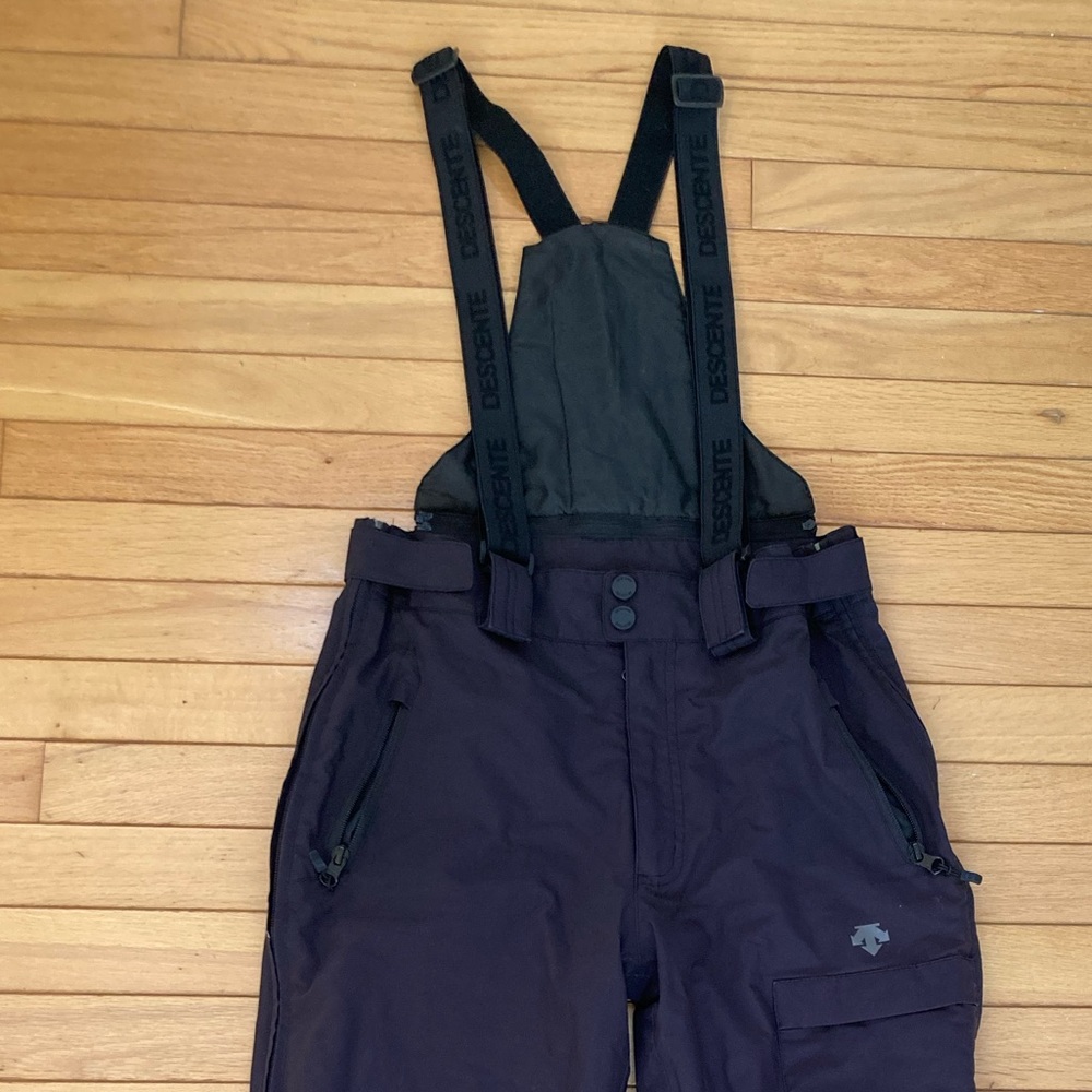 Descente with detachable back bib ski pants